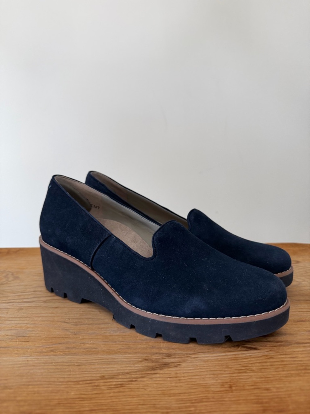 Vionic Willa Lug Sole Suede Wedge Slip-On Loafers Shoes Navy Blue Women’s 10